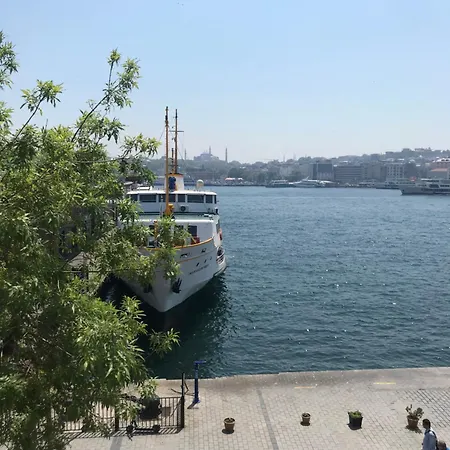 Karakoyde Deniz Manzarali